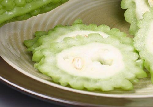 吃冷瓜喝热水,吃冷瓜喝热水，养生又解渴