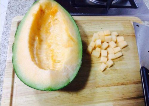 哈密瓜能否煮着吃,从鲜甜到煮食，探索美味新境界