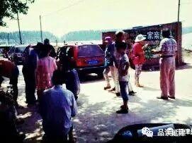 瓜园吃瓜的视频,一起品尝夏日甜蜜