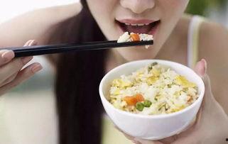 女人梦见吃瓜越吃越口渴,女人吃瓜越吃越口渴的深层寓意