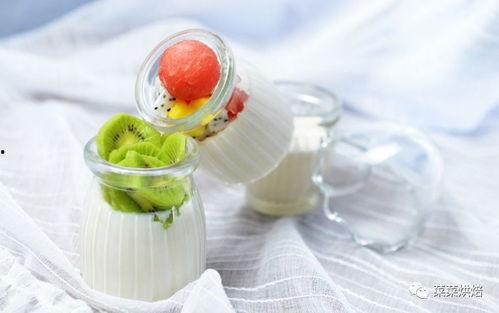 小熊吃酸奶包瓜,小熊的酸奶包瓜美食之旅